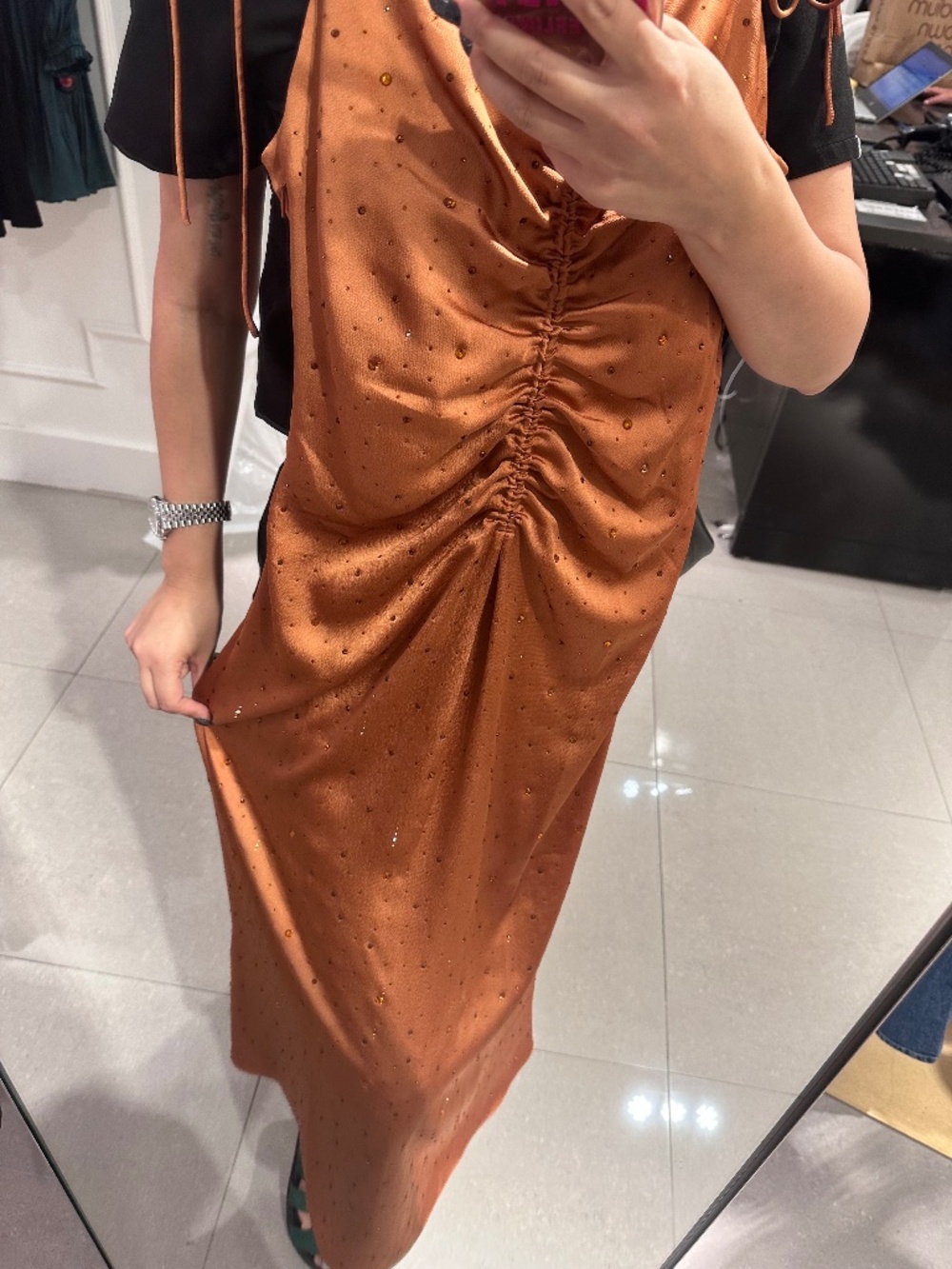 Dress - Picture 3 of 3